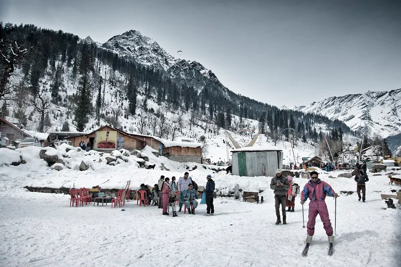 From Noida: Manali Tour Package by Cab
