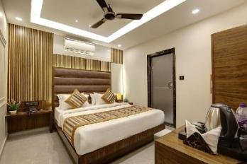 BLESS INN - Near Connaught Place