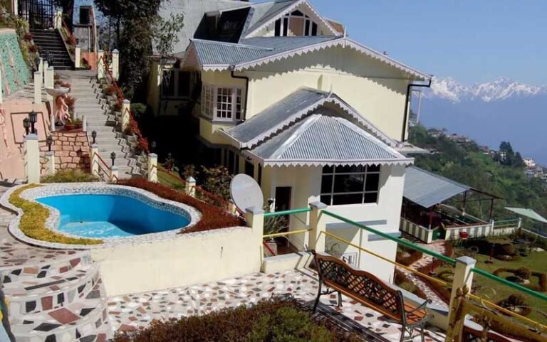 Darjeeling Cloud Resort