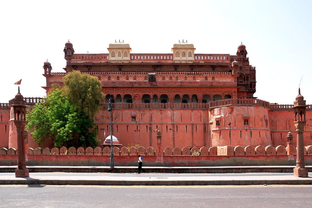 Bikaner Local Sightseeing Tour: Prachina Museum & Junagarh Fort