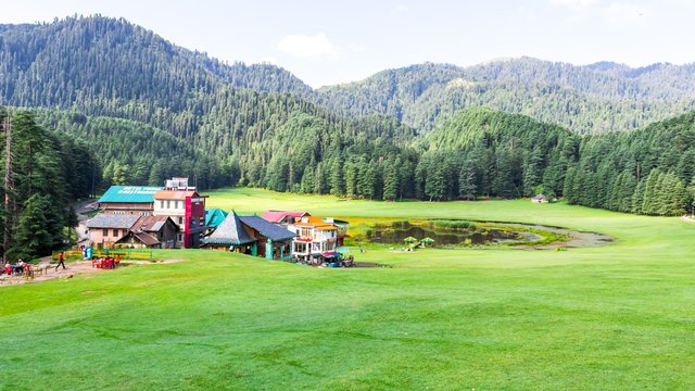 From Chandigarh: Dalhousie and Dharamshala Tour