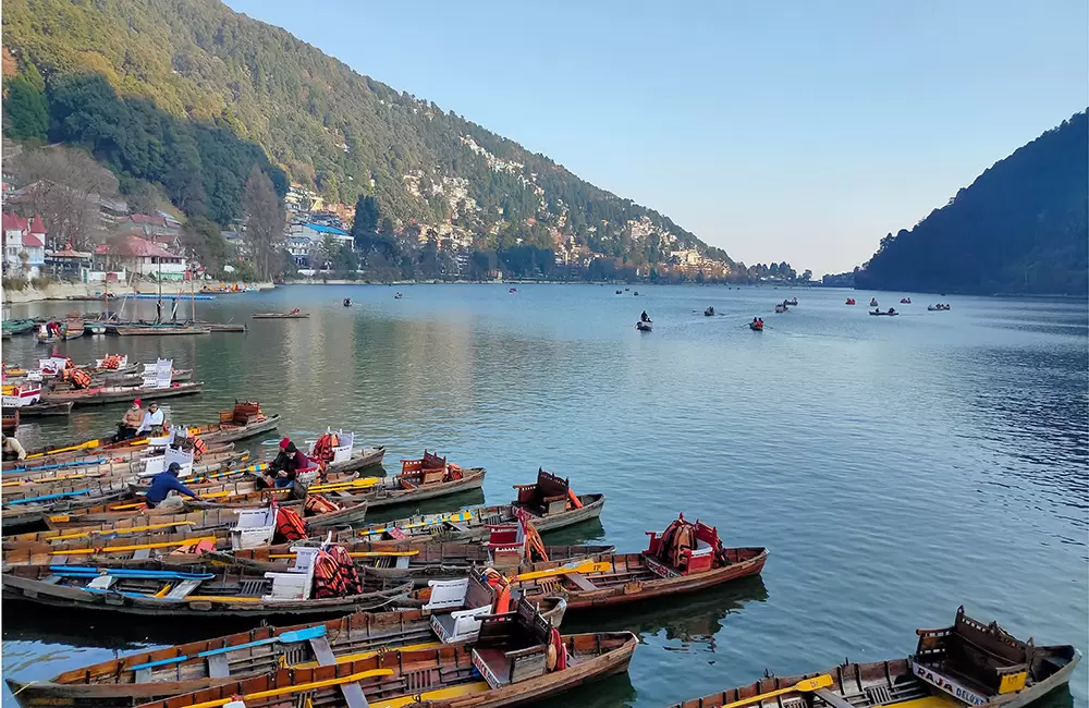 From Noida: Nainital & Kainchi Dham Tour Package by Cab